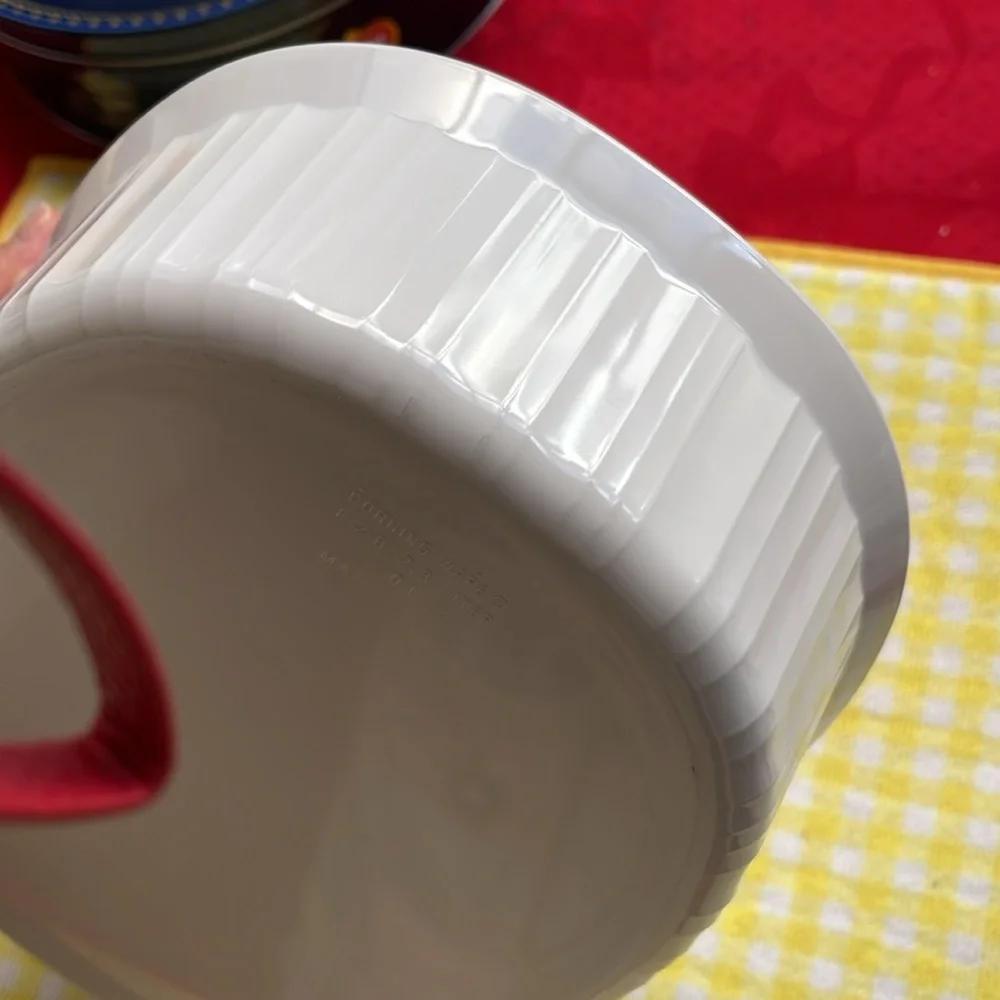 Vintage Corning Ware French White F- 2 - B,2.8 Liter Casserole Dish USA